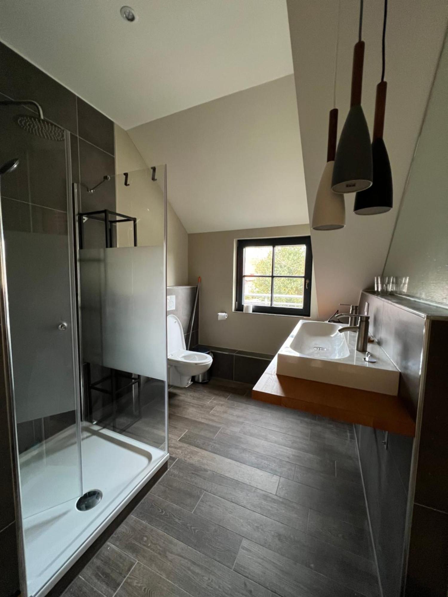 Luxus Lindenhof Apartments -Ferienwohnungen In Friesland An Der Nordsee Am Naturschutzgebiet Urwald Neuenburg  客房 照片
