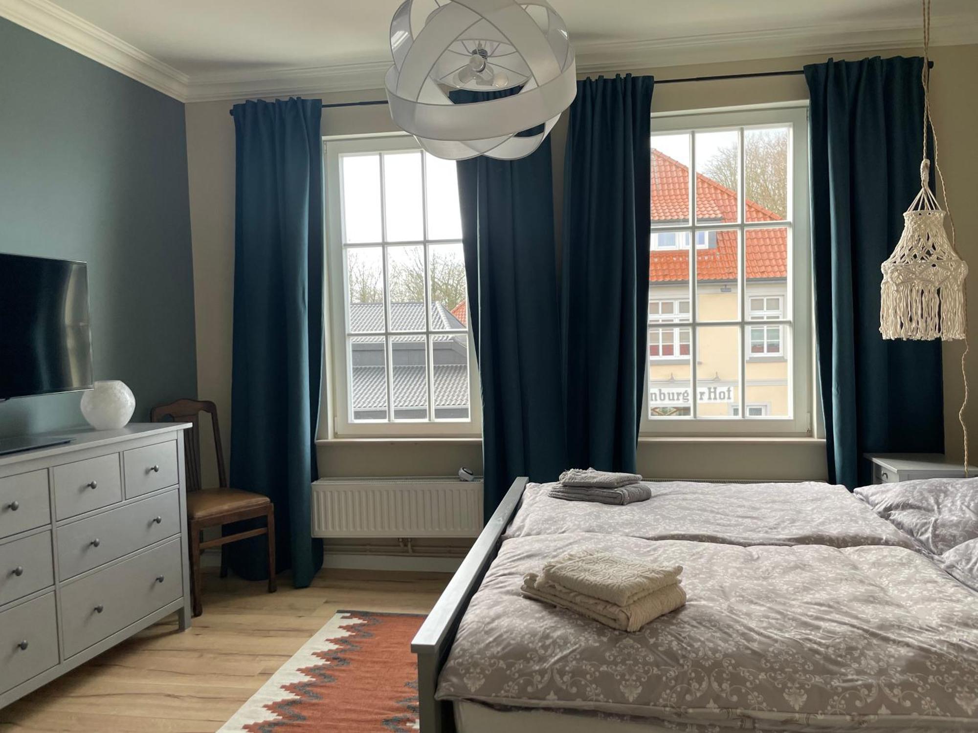 Luxus Lindenhof Apartments -Ferienwohnungen In Friesland An Der Nordsee Am Naturschutzgebiet Urwald Neuenburg  客房 照片